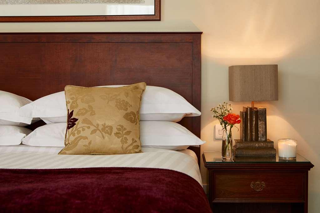 Macdonald New Blossoms Hotel Chester Ruang foto