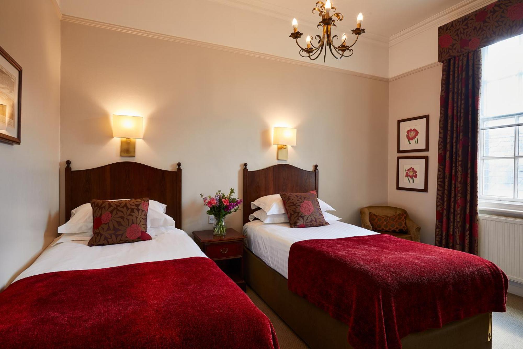 Macdonald New Blossoms Hotel Chester Bagian luar foto